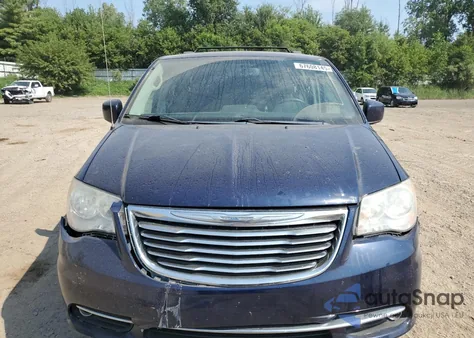 2014 Chrysler Town & Country Touring from USA, damaged, VIN 2C4RC1BG9ER421355
